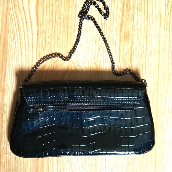 Brand New Guess clutch/shoulder bag with chain - Picture 2 of 9
